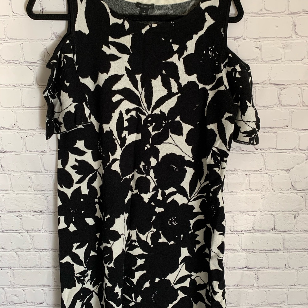 NWT Ann Taylor Dress cut out sleeves